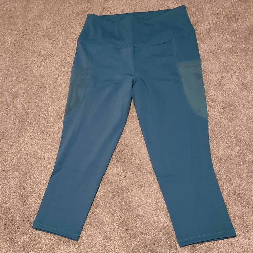 🥵 NWOT Workout leggings